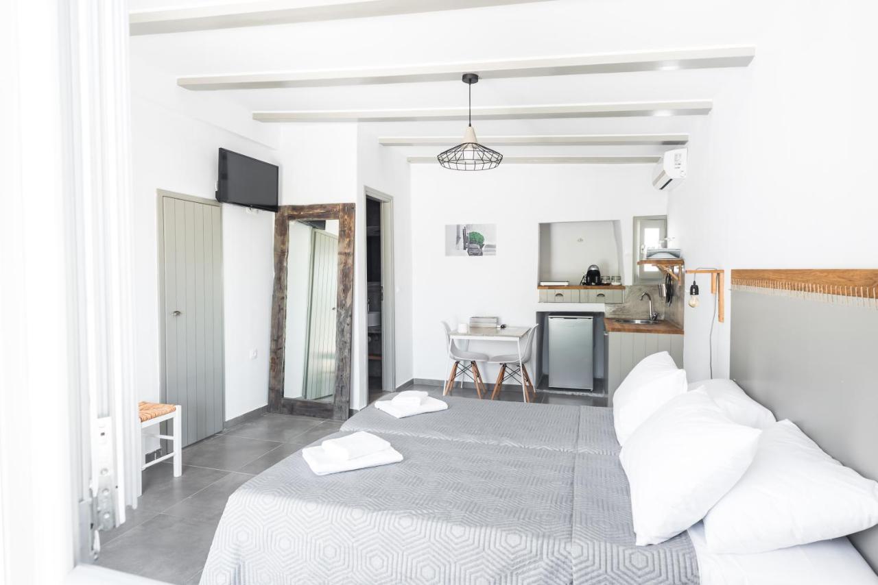 White And Grey Apartment Mykonos Town Exterior foto