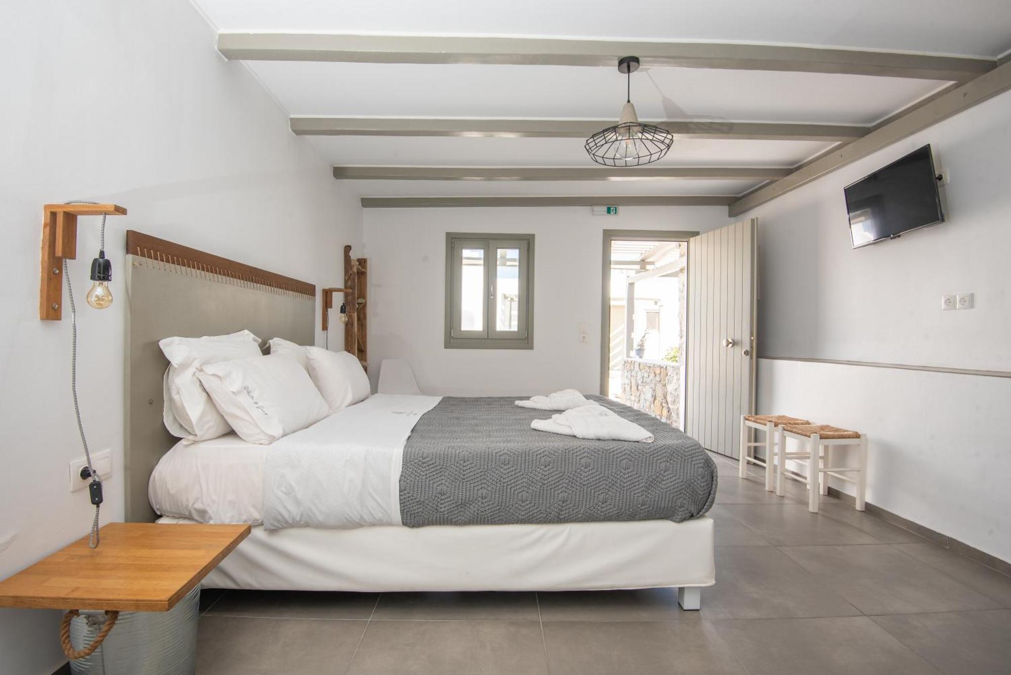 White And Grey Apartment Mykonos Town Exterior foto