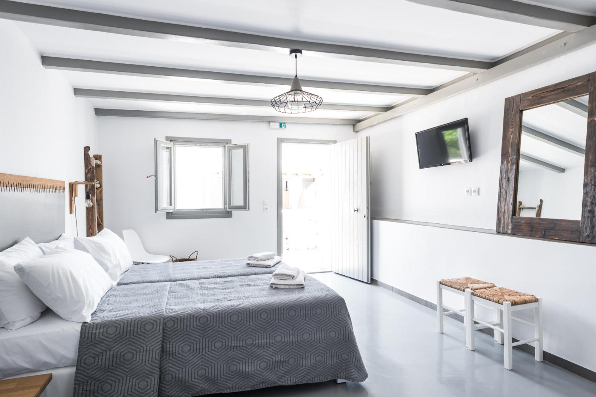 White And Grey Apartment Mykonos Town Exterior foto