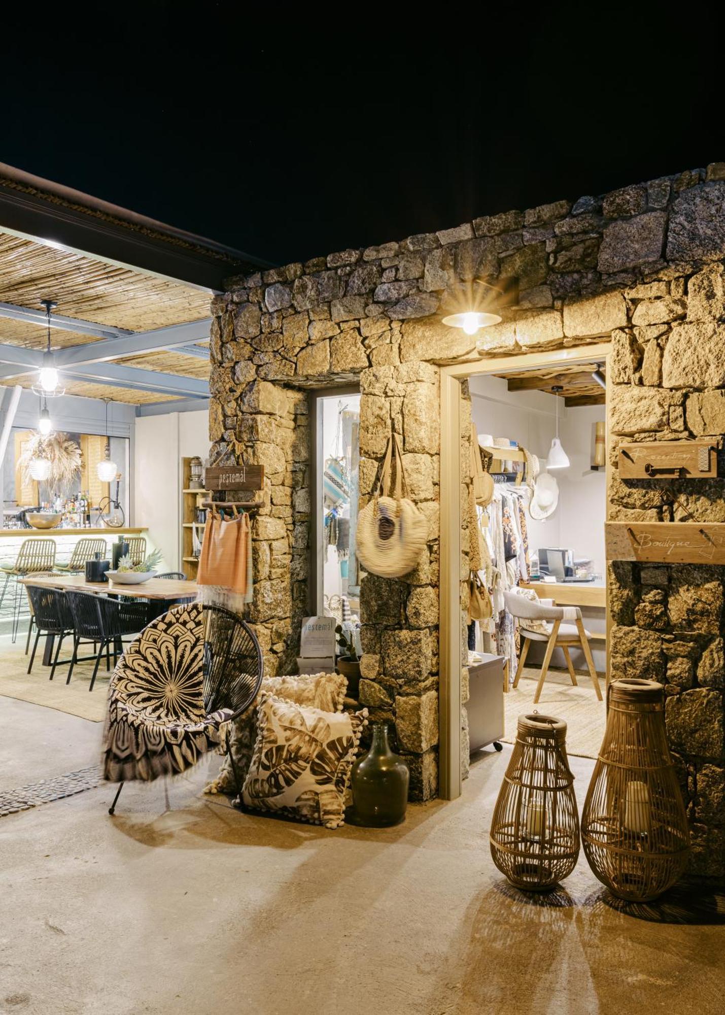 White And Grey Apartment Mykonos Town Exterior foto