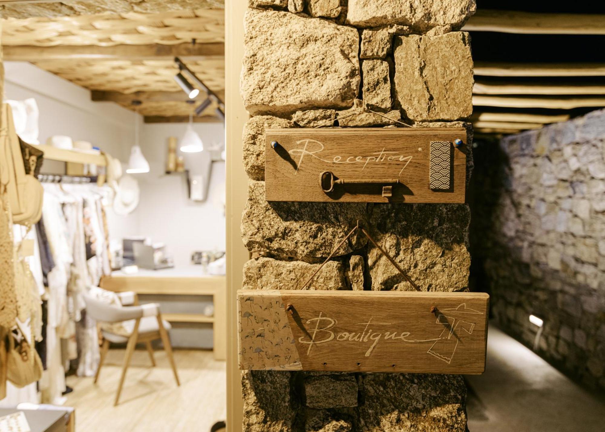 White And Grey Apartment Mykonos Town Exterior foto